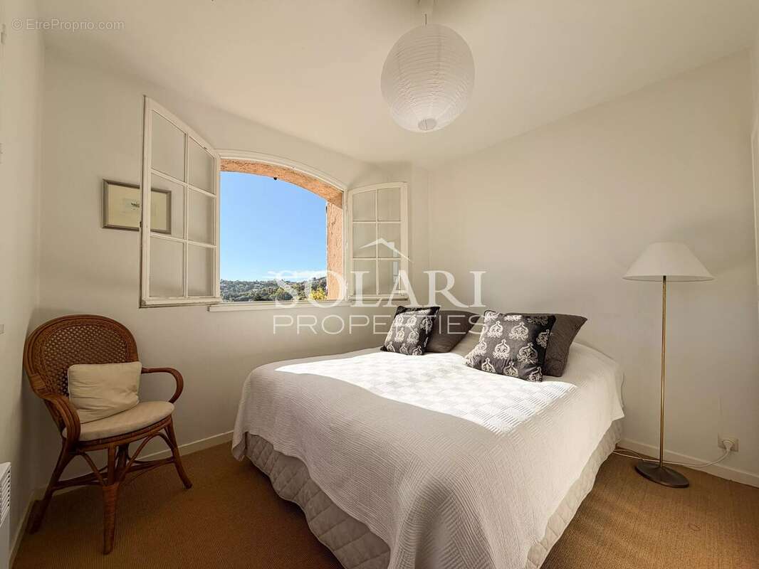 Maison à MANDELIEU-LA-NAPOULE