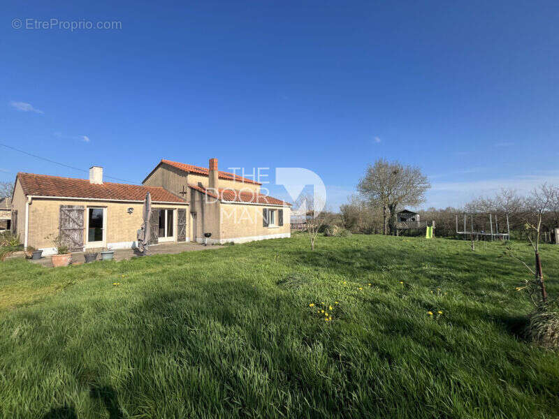 Maison à ROUANS
