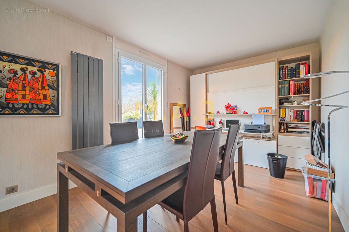 Appartement à LE PERREUX-SUR-MARNE