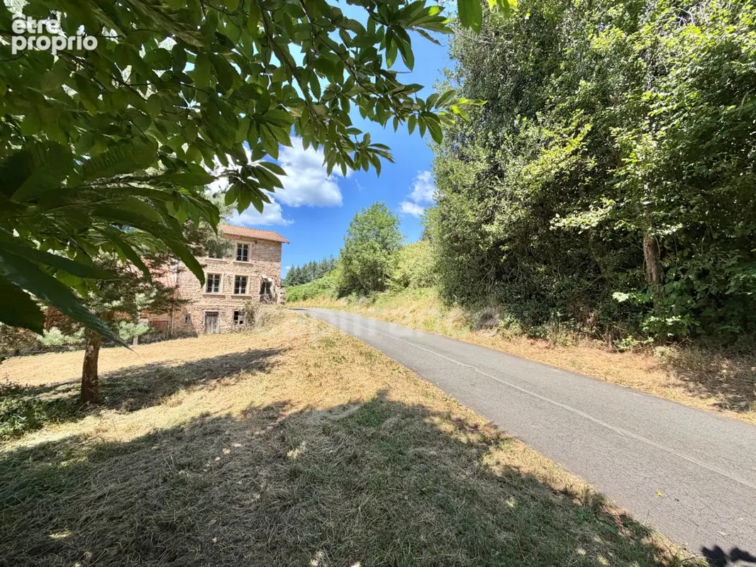 Maison en pierre mitoyenne, 142 m2, 235 m2 de terrain + 2260 m2 de terrain déporté, entièrement à rénover, caves - photo 14