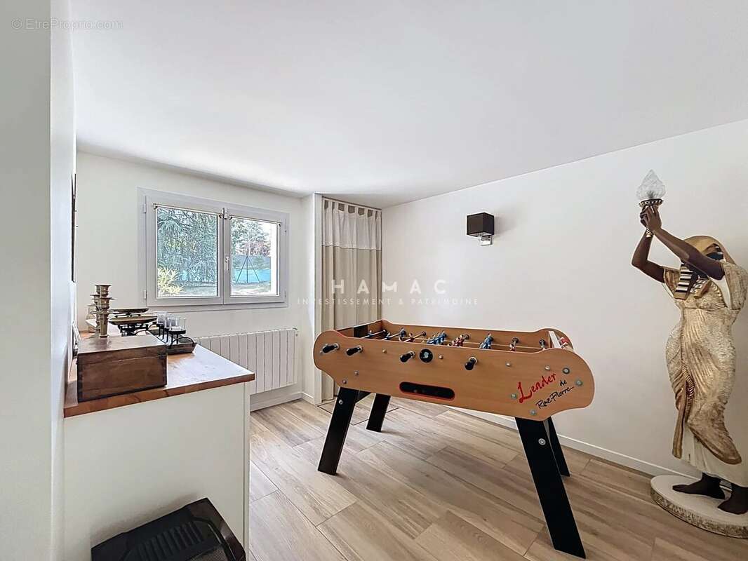 Maison à LA TOUR-DE-SALVAGNY