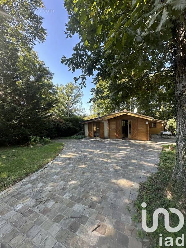 Photo 1 - Maison à BAZOCHES-SUR-LE-BETZ