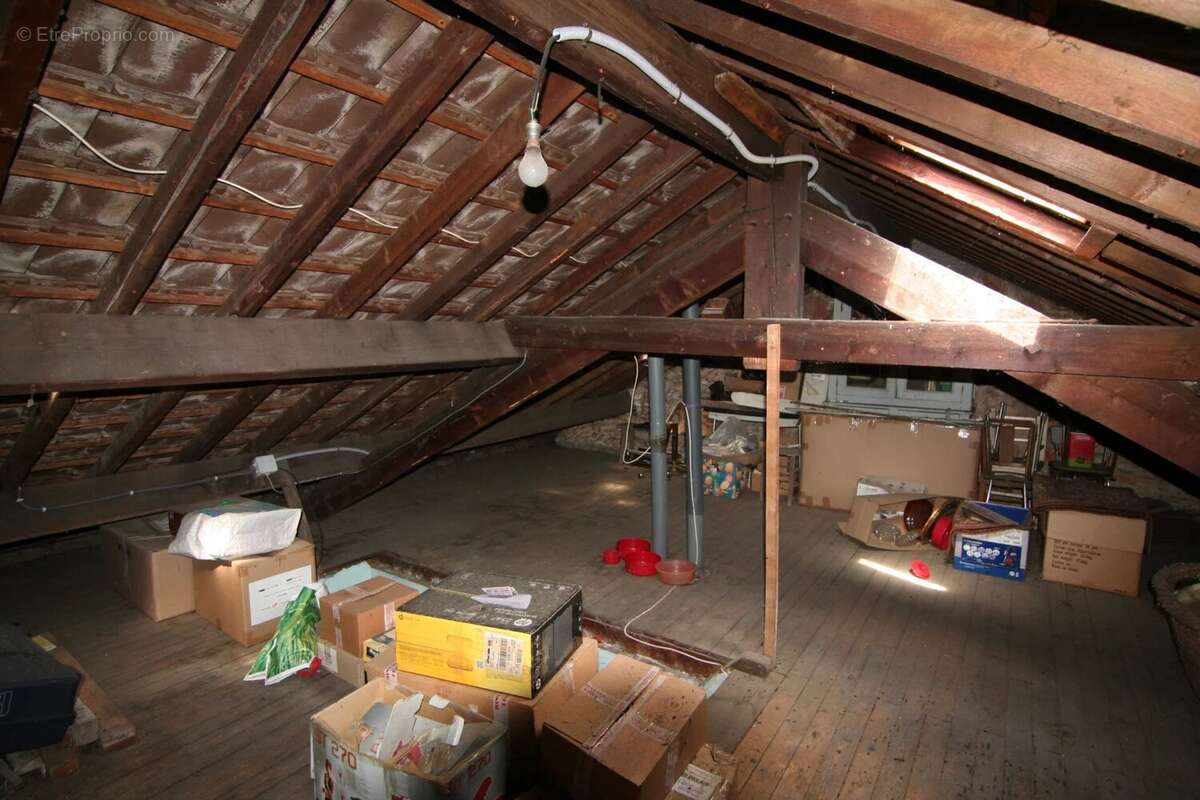 Maison à SAINT-CHERON