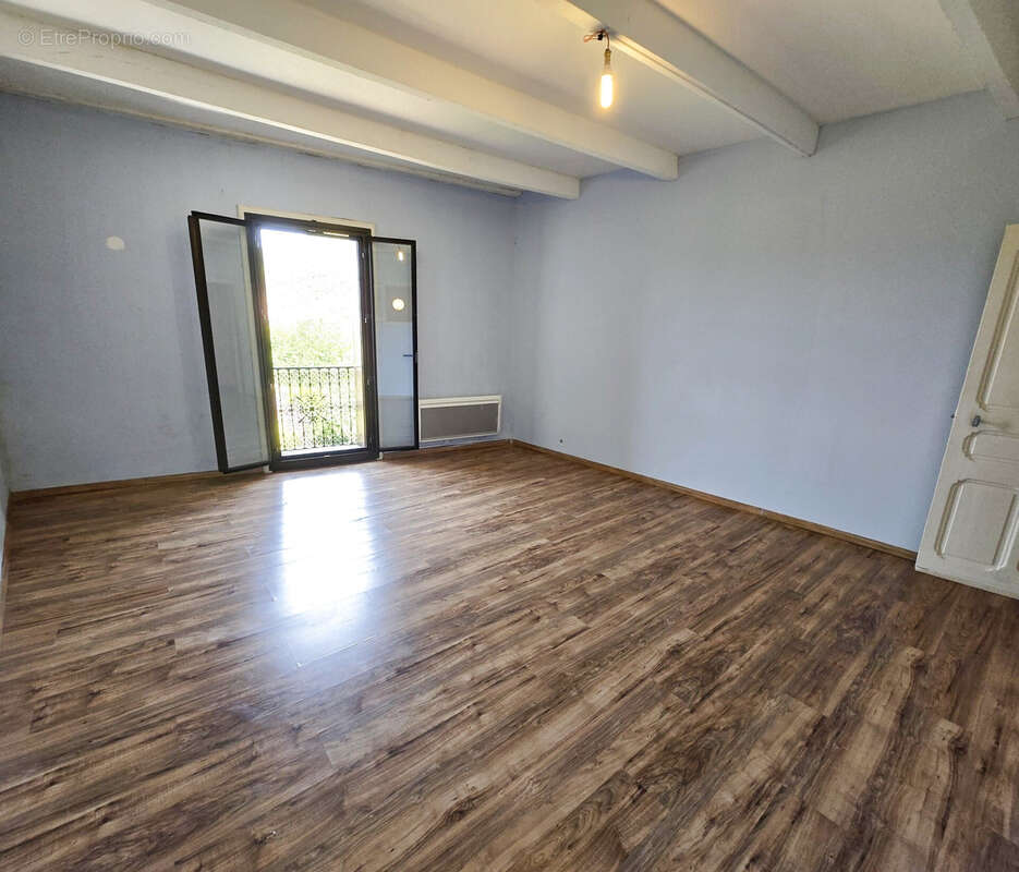 Maison de village grand garage - photo 9