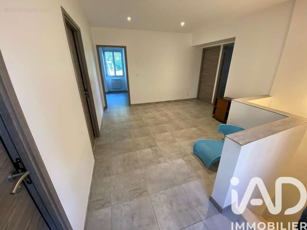 Maison 718 m² à Cliousclat  - photo 9