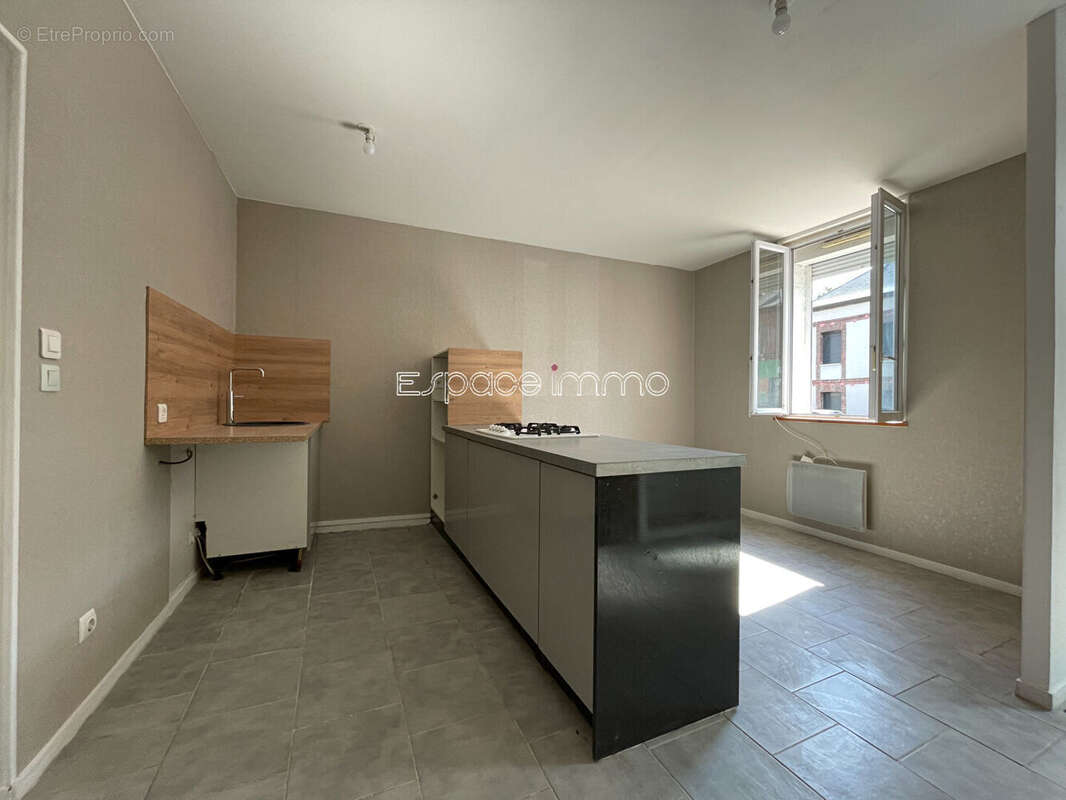 Appartement à DEVILLE-LES-ROUEN