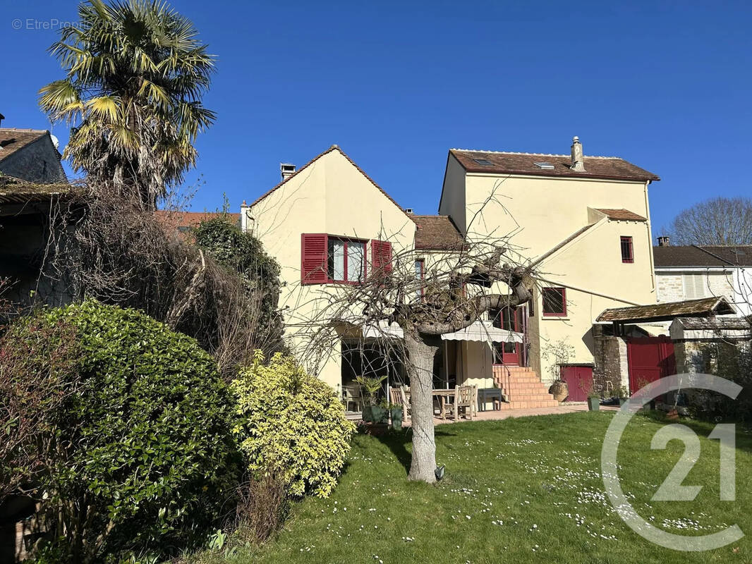 Maison à SAMOIS-SUR-SEINE