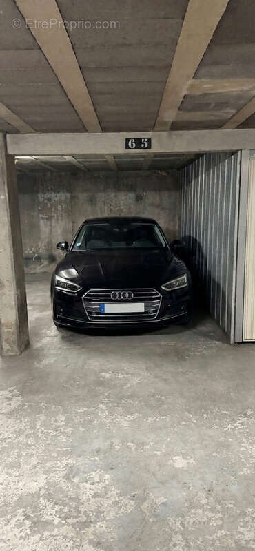 Parking à PARIS-20E