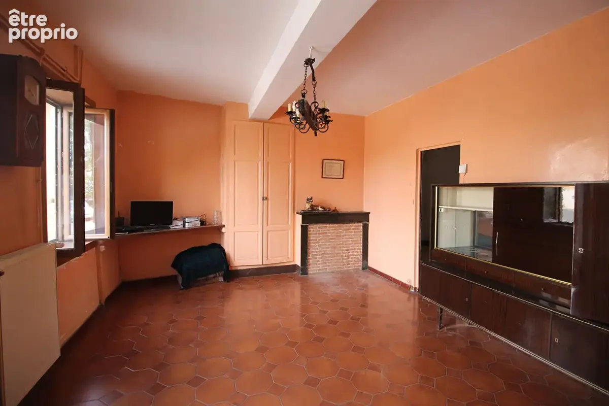 OINGT Maison en pierres de 166 m² + jardin attenant et vue - photo 7
