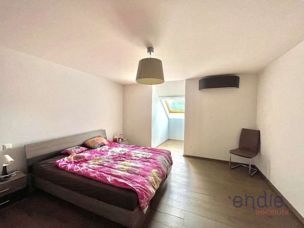 Exclusivité  maison 8 pièces avec piscine et étang à arpenans (70200) - photo 6