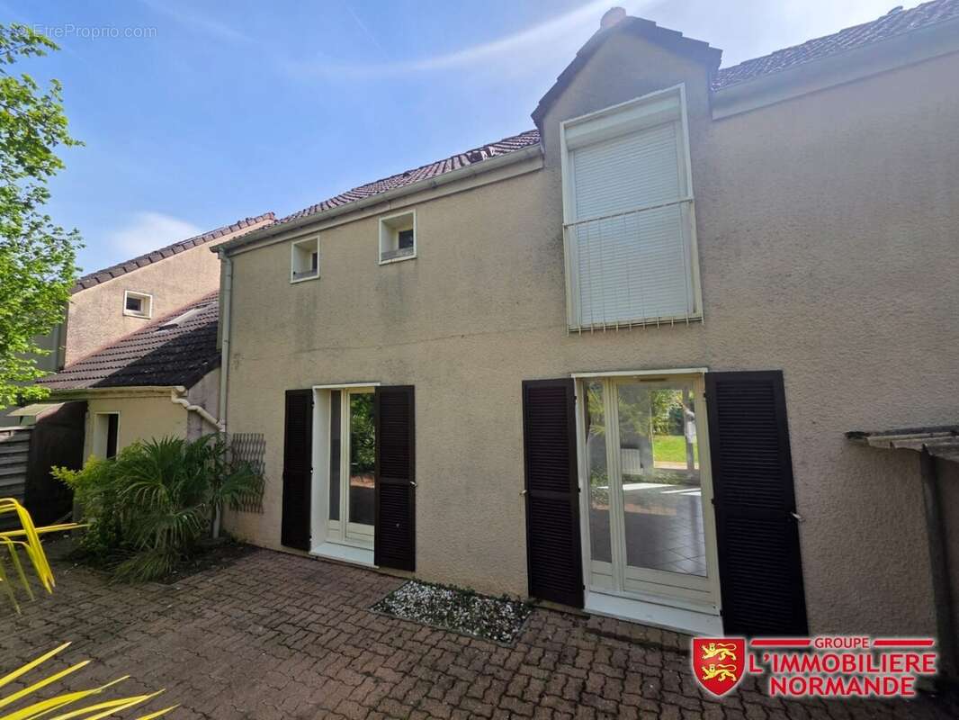 Maison à VAL-DE-REUIL