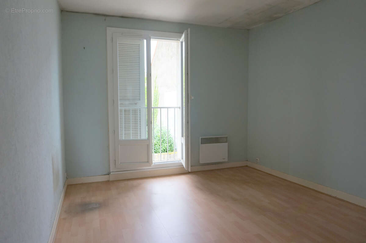 Appartement à LUZY