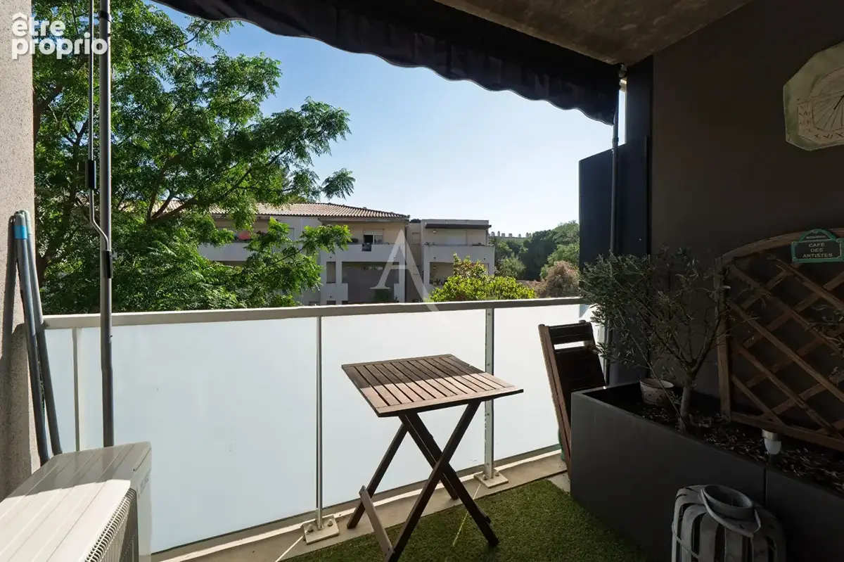 Appartement t2 à vendre à sète, résidence récente, terrasse, ascenseur et deux parkings en sous-sol. - photo 2