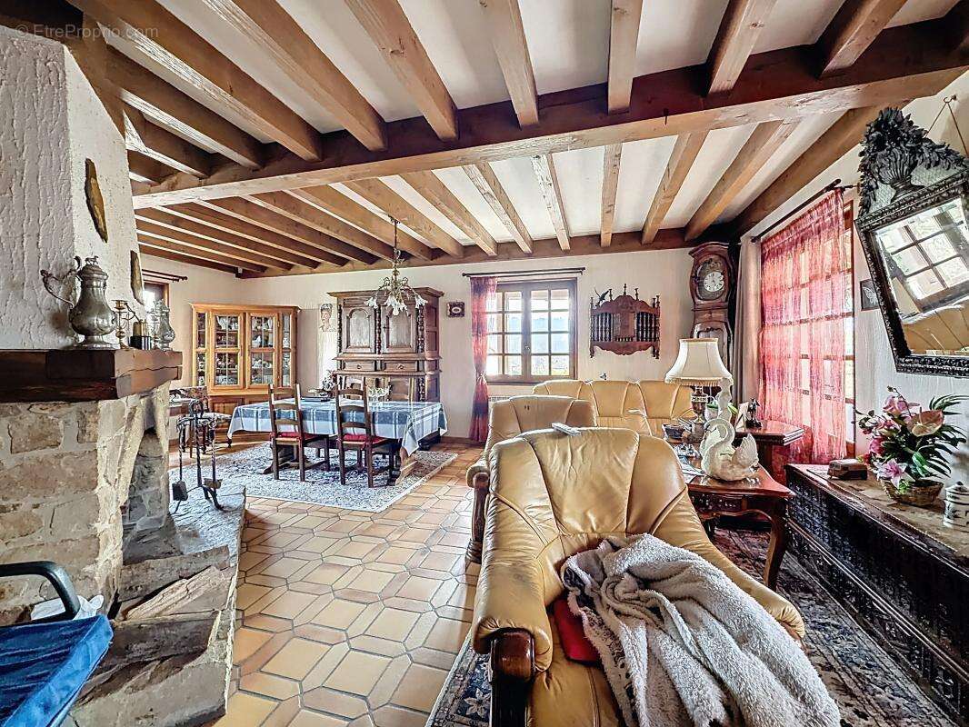 Maison à CONDRIEU