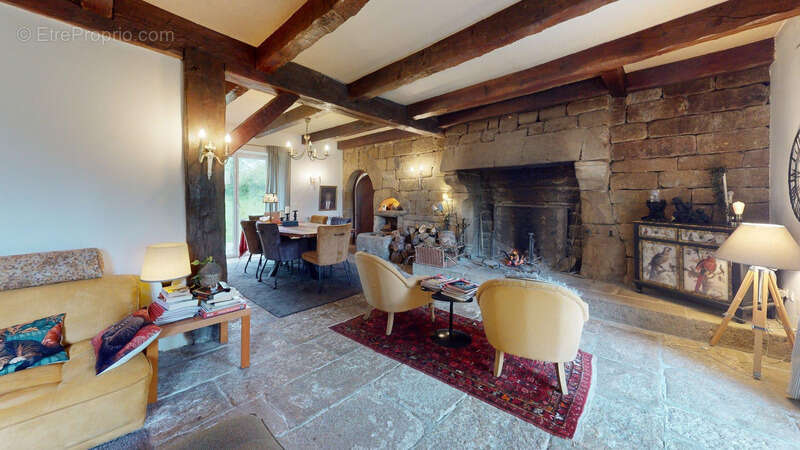 Maison à LOGONNA-DAOULAS