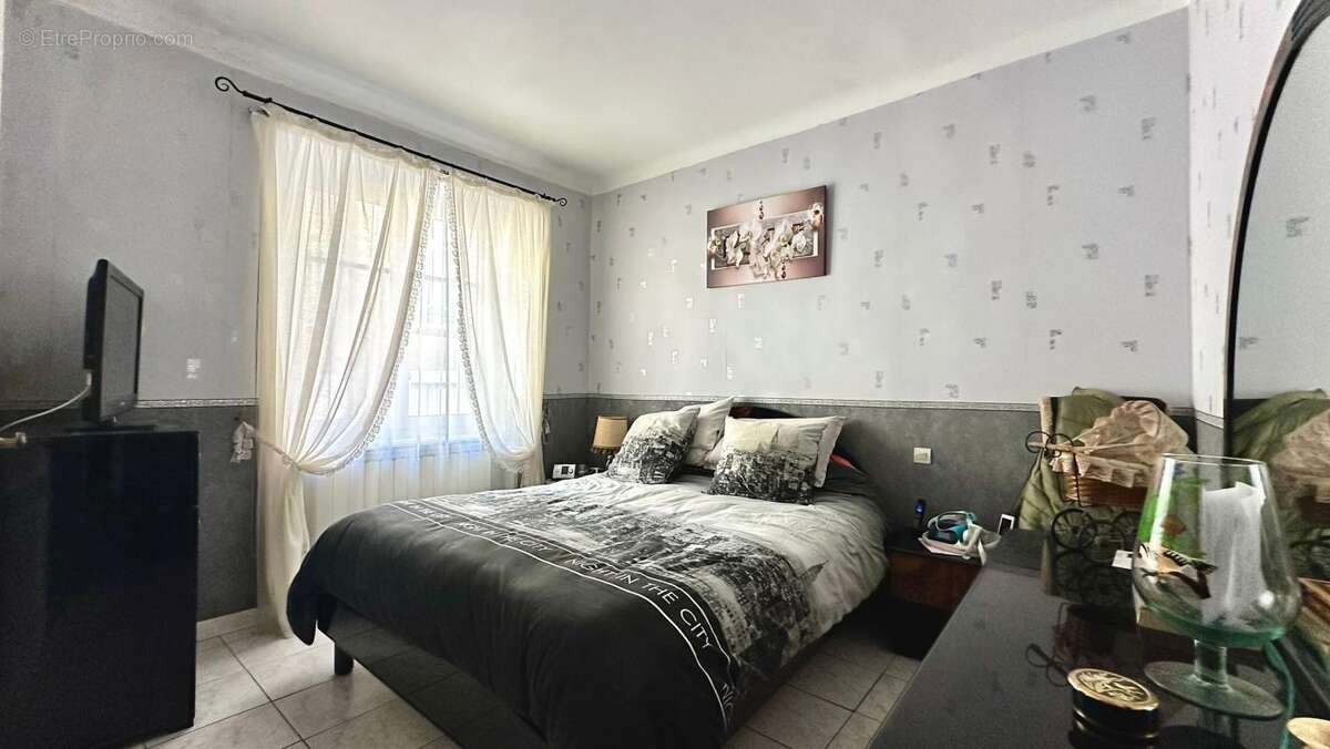 Maison à CASSAGNES-BEGONHES