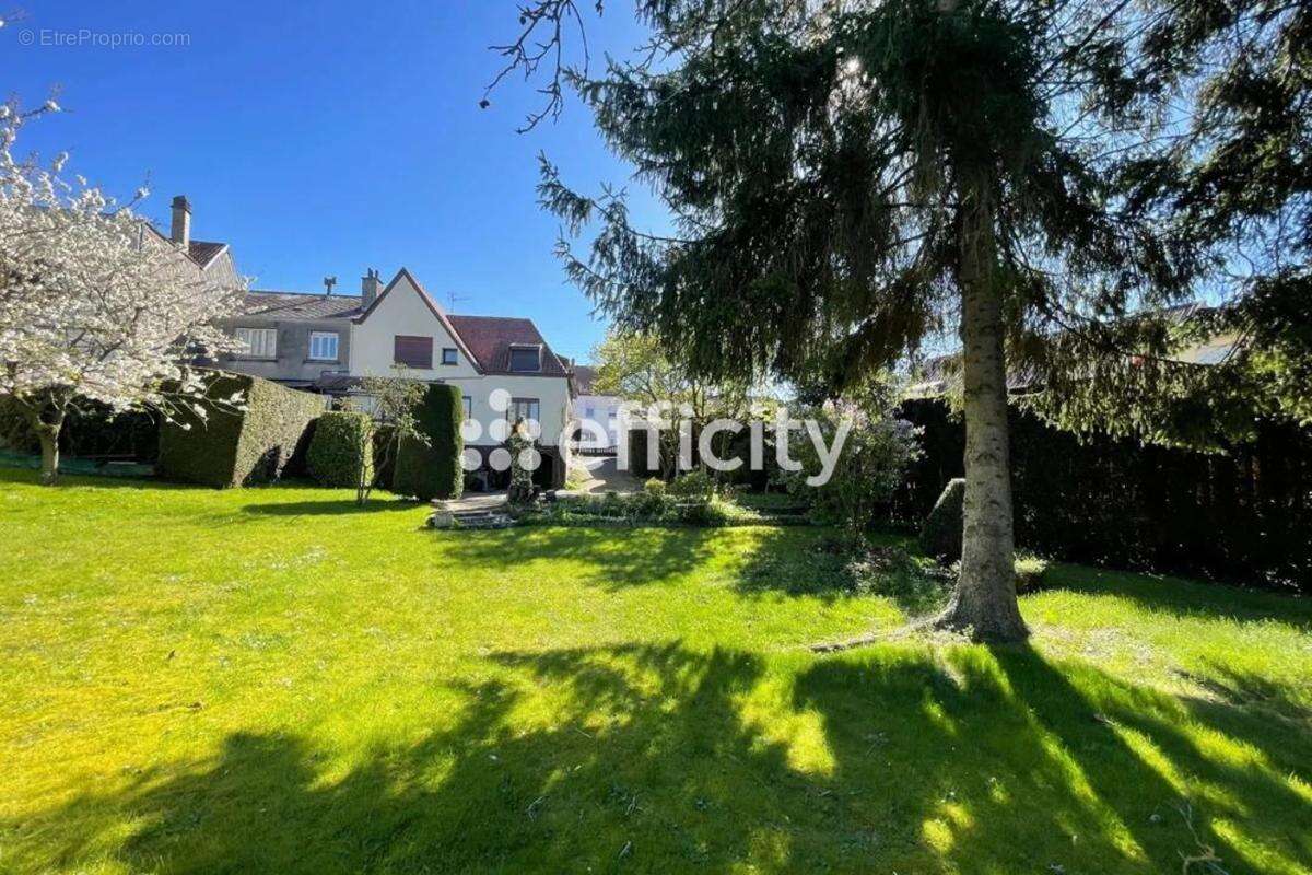 Maison à VIEUX-CONDE