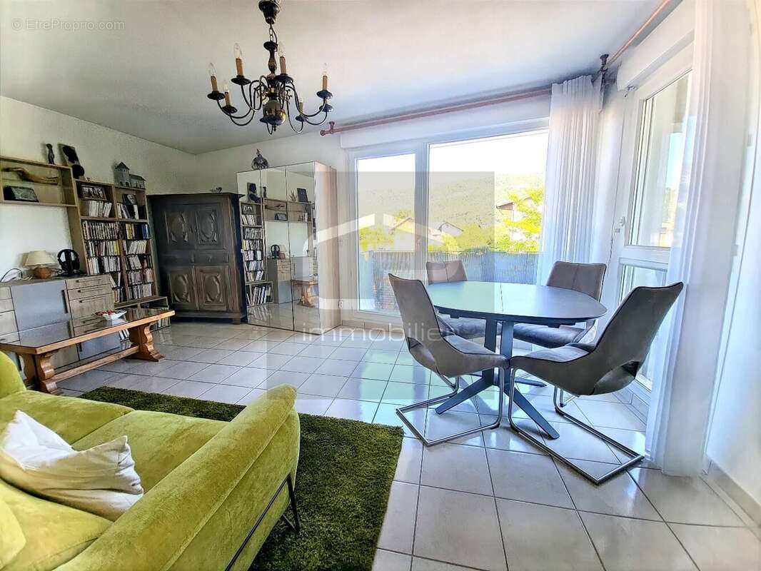 Appartement T3 à vendre à Annecy  Résidence récente  DPE B  Garage double en option - photo 4