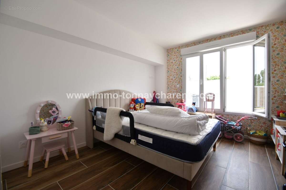 Maison à TONNAY-CHARENTE