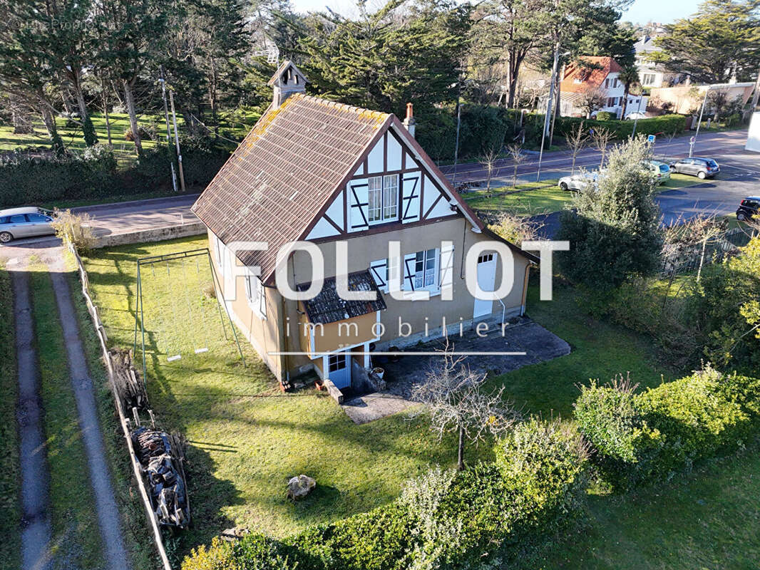 Maison à AGON-COUTAINVILLE