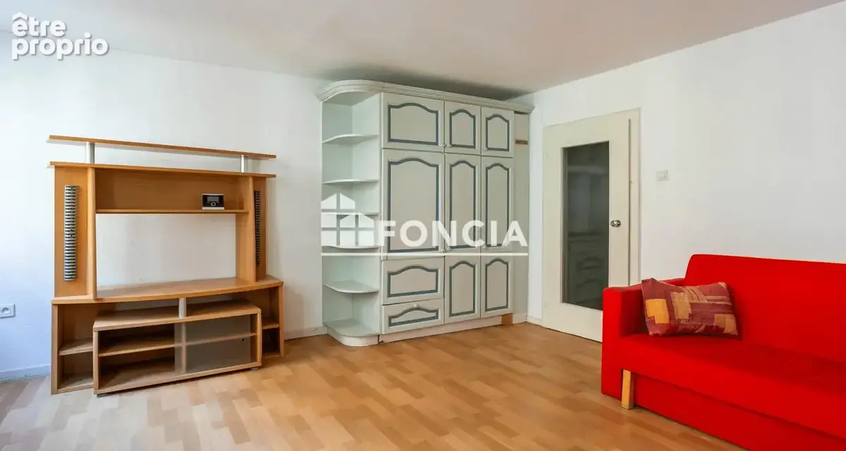 FONCIA - CENTRE-VILLE - Rue des Serruriers : charmant 2P de 41,25 m² dans une copropriété calme, avec cave et cellier sur le pal - photo 4