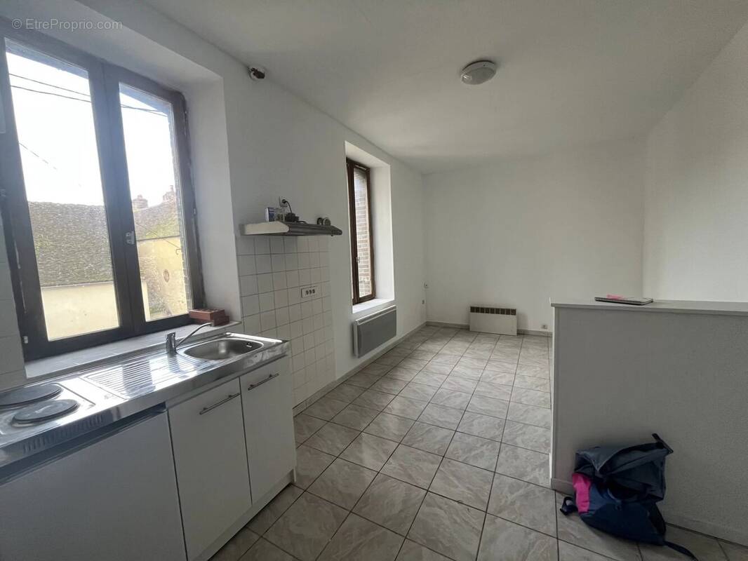 Appartement à BRIENON-SUR-ARMANCON