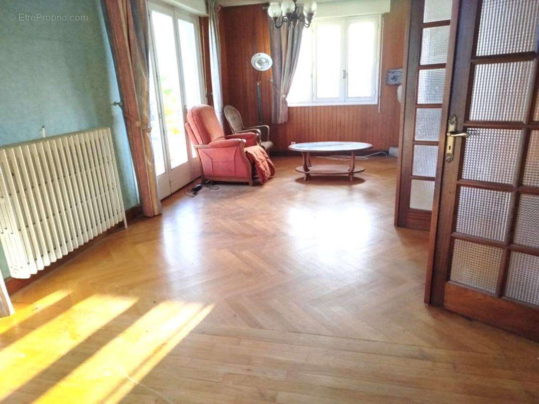 Maison à MALGUENAC