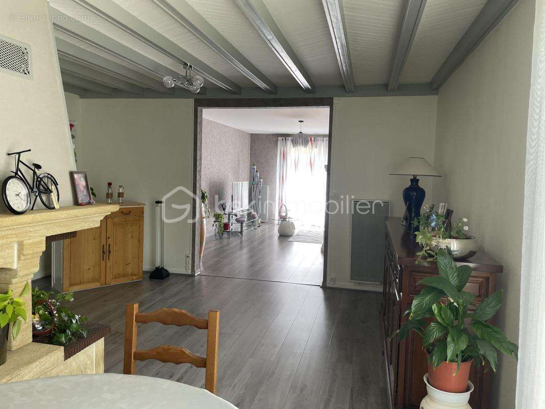 Maison à SOMMECAISE