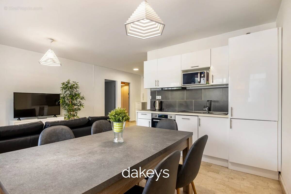 Appartement à MARSEILLE-7E