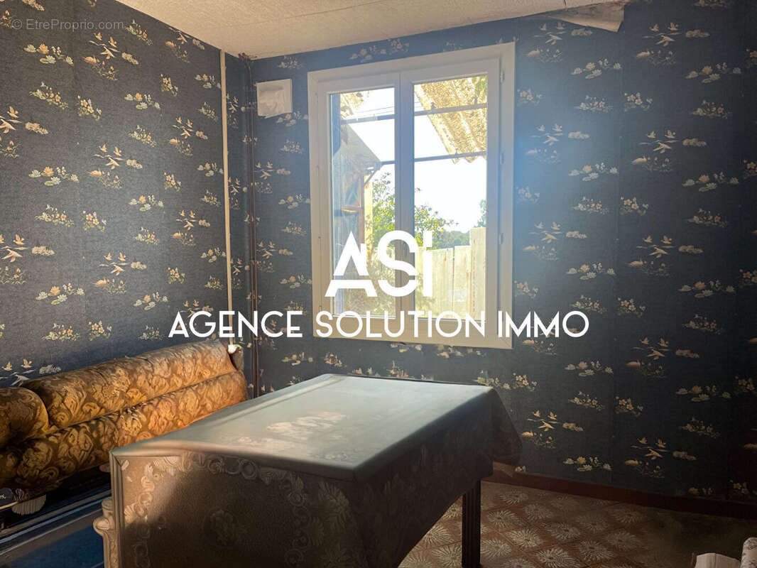 Maison à SAINT-MONTAN