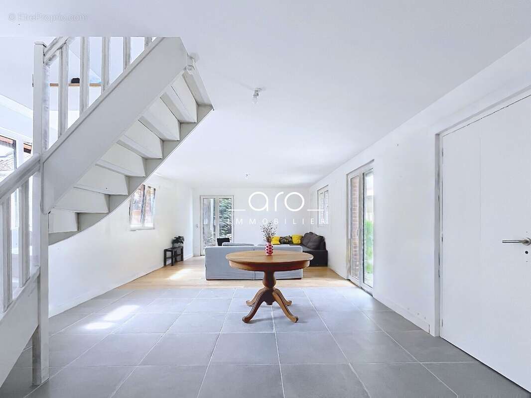 Maison 104 m² à Camphin-En-Pevele  - photo 5