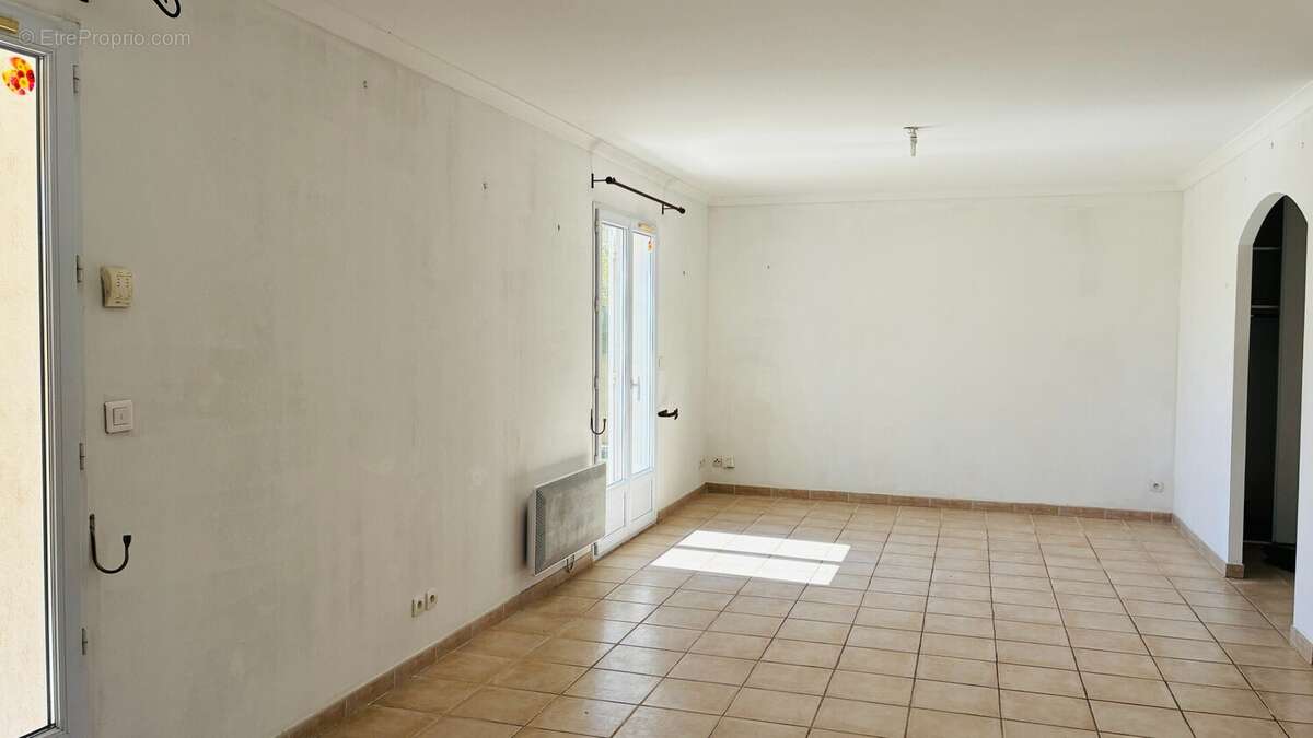 Maison à SAINT-GENIES-DE-MALGOIRES