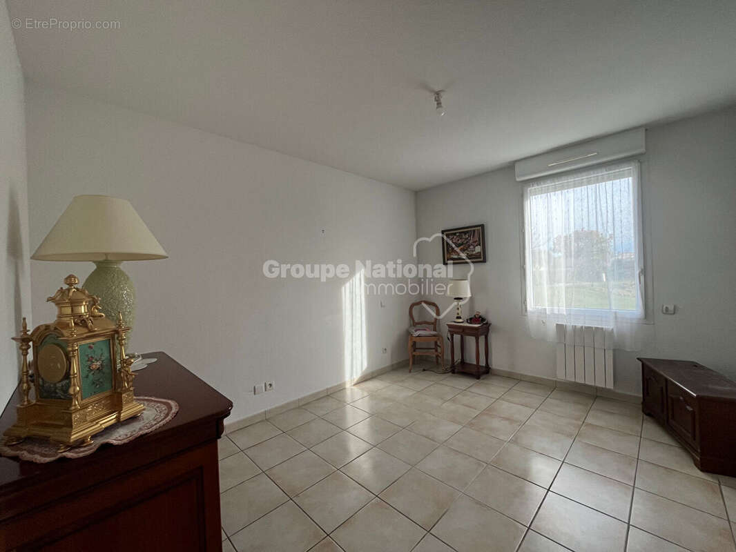 Maison à JONQUIERES-SAINT-VINCENT