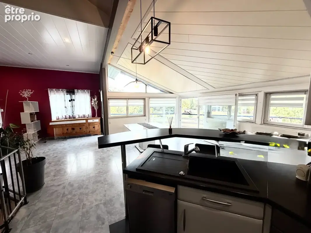 Maison 5 pièces 140 m² à vendre à Villers-Le-Lac (25130) - photo 5