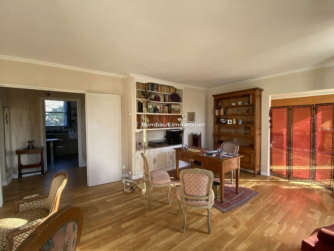 Appartement à LA CELLE-SAINT-CLOUD