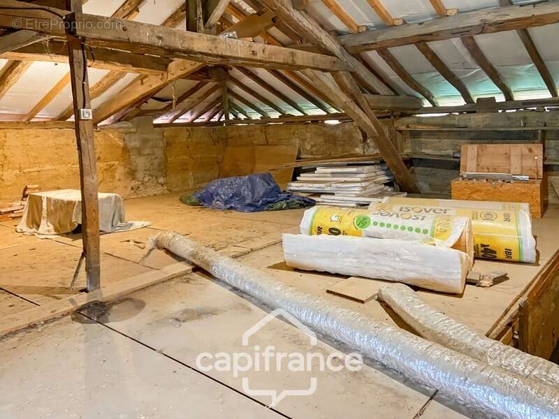 Maison à DOMMARTIN-LES-CUISEAUX