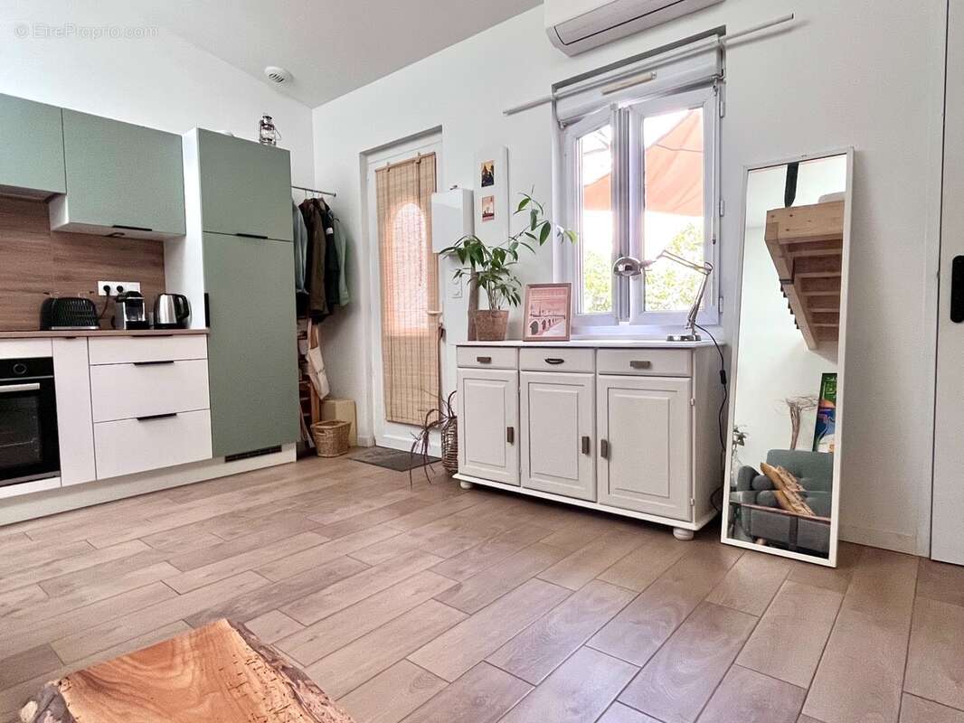 À VENDRE – Appartement rénové avec cour privative – Bordeaux Nansouty - photo 6