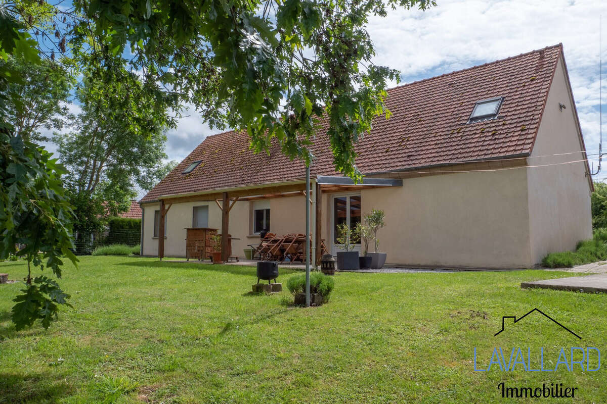 Maison à DEMUIN