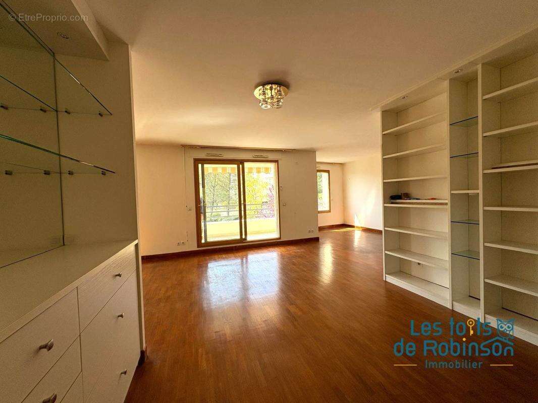 Appartement à LE PLESSIS-ROBINSON