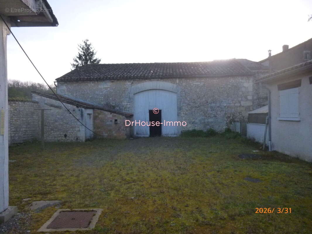 Maison à PRANZAC