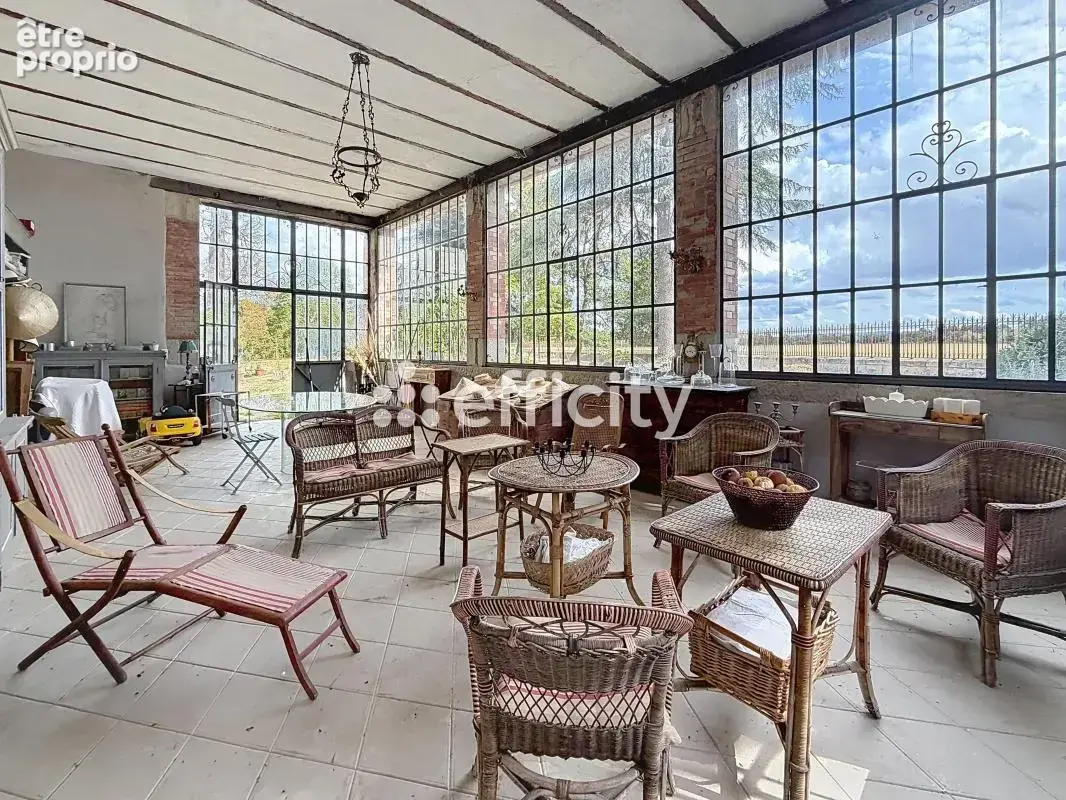 Maison 370 m² à Peschadoires  - photo 7