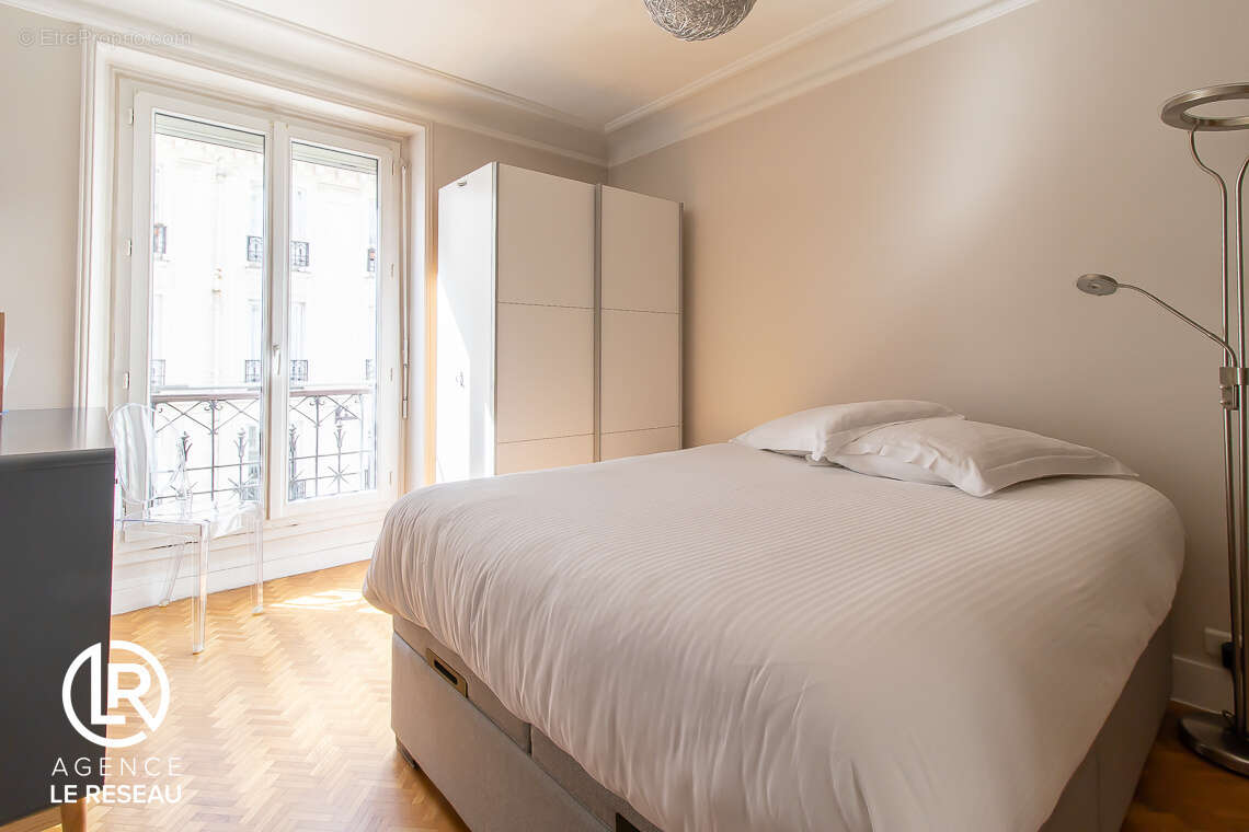 Appartement à PARIS-12E