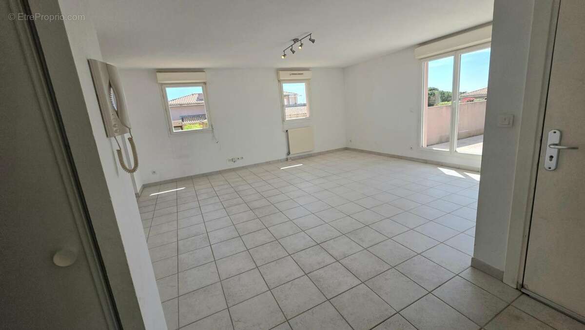 Appartement à LAMBESC