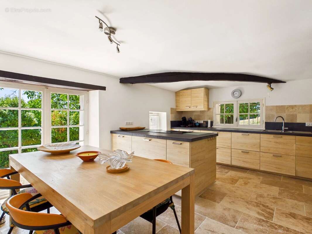 Superbe maison de plain-pied 3 chambres avec piscine et vues panoramiques - photo 2