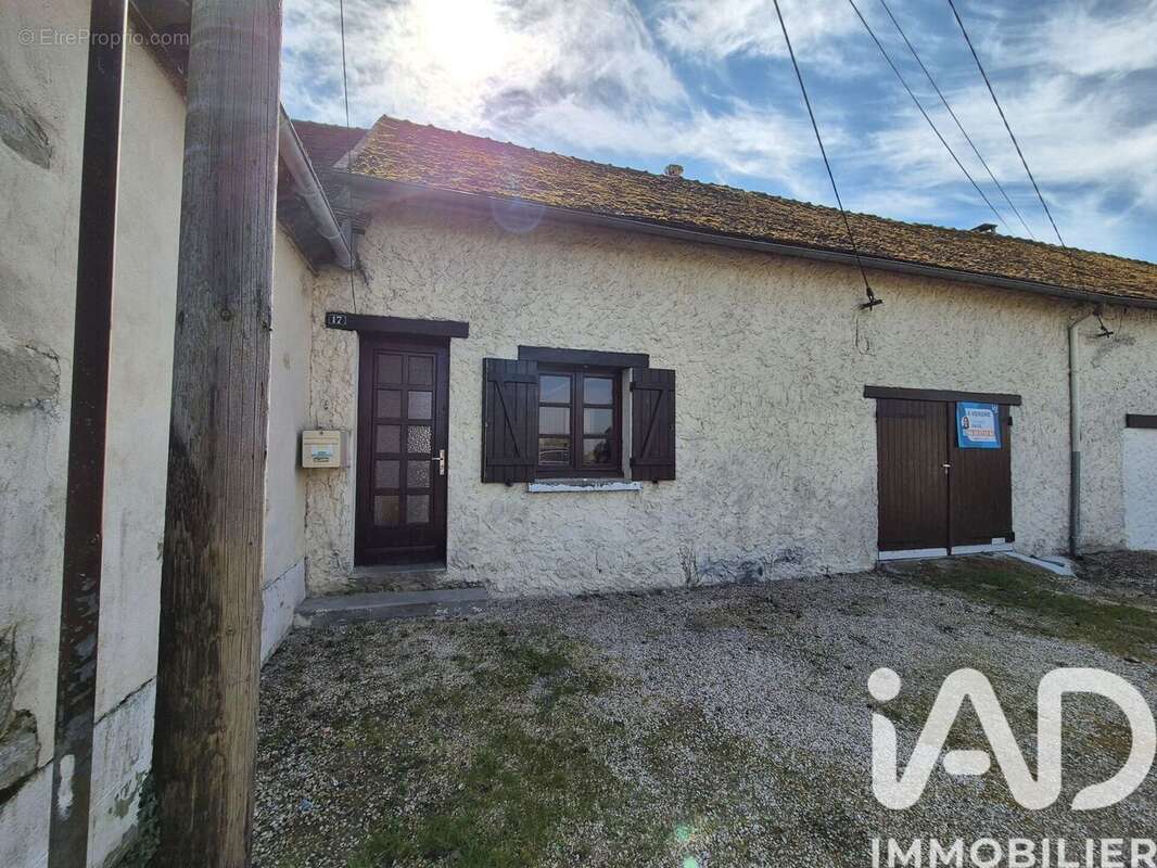 Maison 82 m² à Villebeon  - photo 2