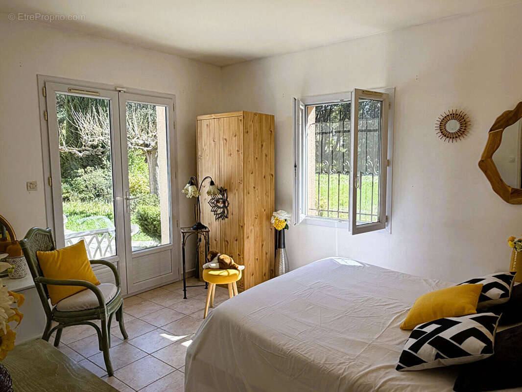 Maison à JOUQUES