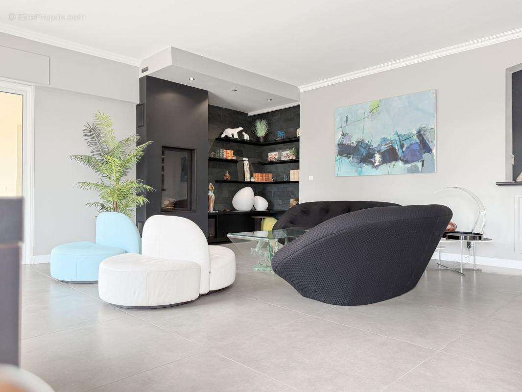 Maison à LA COLLE-SUR-LOUP