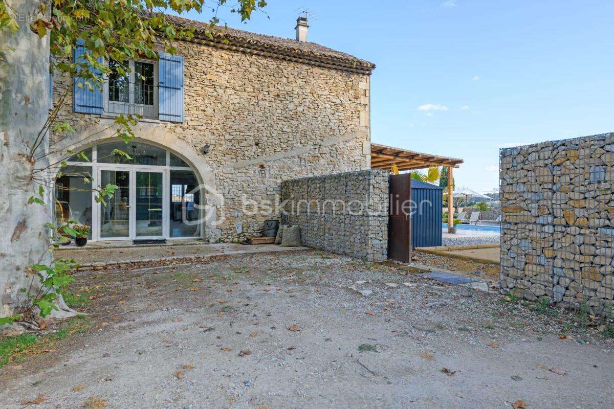 Maison à VENEJAN