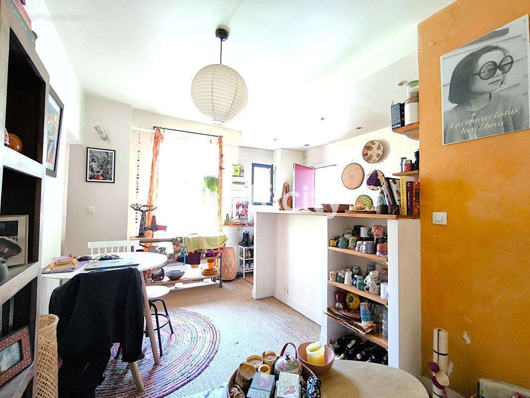 Appartement à PARIS-20E