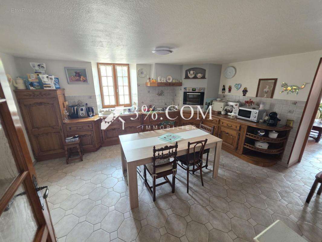 Spacieuse Maison Familiale de 340 m2 à Damelevieres (54360) - photo 5